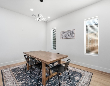 4206 Fox Street - Photo Thumbnail 8