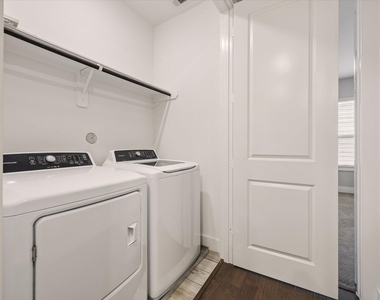 5912 E Post Oak Lane - Photo Thumbnail 18