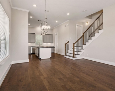 5912 E Post Oak Lane - Photo Thumbnail 4