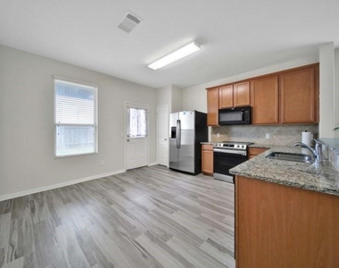 2619 Skyview Silver Drive - Photo Thumbnail 7