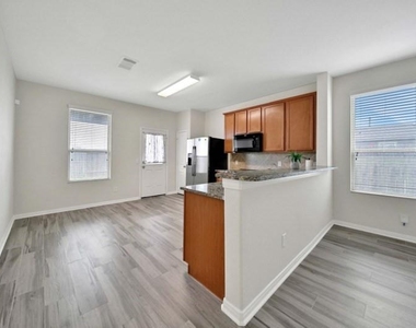 2619 Skyview Silver Drive - Photo Thumbnail 6