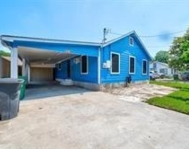 6907 Gainesville Street - Photo Thumbnail 20