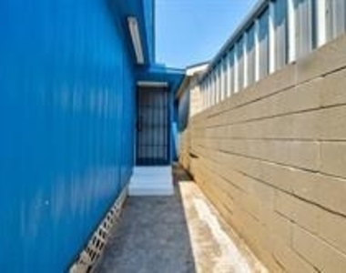 6907 Gainesville Street - Photo Thumbnail 18