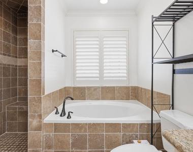 1714 Ovid Street - Photo Thumbnail 15