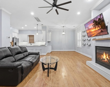 1714 Ovid Street - Photo Thumbnail 5