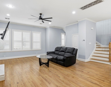 1714 Ovid Street - Photo Thumbnail 6