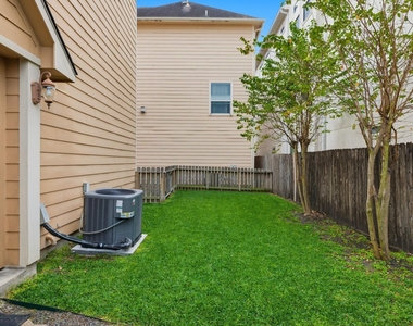 1714 Ovid Street - Photo Thumbnail 2