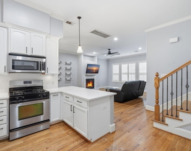 1714 Ovid Street - Photo Thumbnail 10