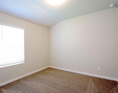 1539 King Ranch Road - Photo Thumbnail 7
