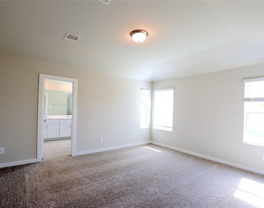 1539 King Ranch Road - Photo Thumbnail 10