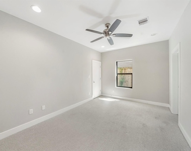 1607 Milby Street - Photo Thumbnail 11