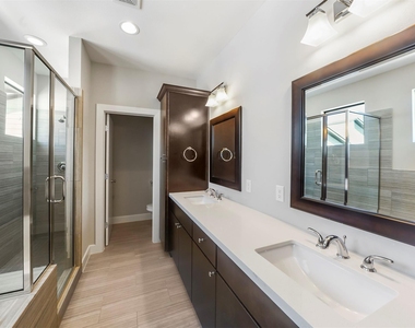 1607 Milby Street - Photo Thumbnail 8