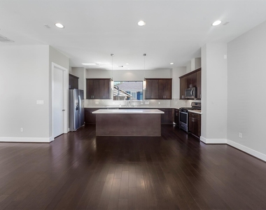 1607 Milby Street - Photo Thumbnail 5