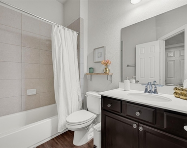 5522 Little Creek Court - Photo Thumbnail 13