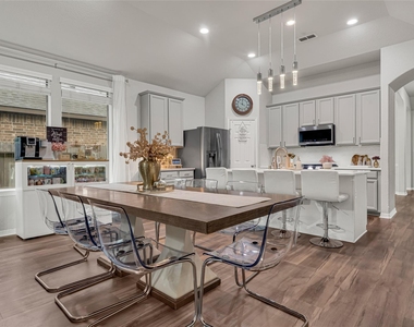 5522 Little Creek Court - Photo Thumbnail 9