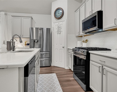 5522 Little Creek Court - Photo Thumbnail 8