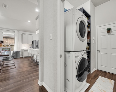 5522 Little Creek Court - Photo Thumbnail 12