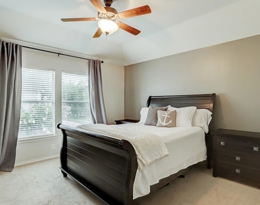 2937 W Dallas Street - Photo Thumbnail 4
