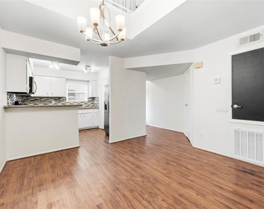 14515 Wunderlich Drive - Photo Thumbnail 3