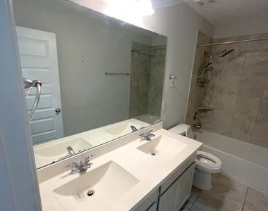 7118 Fannin Street - Photo Thumbnail 15