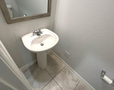 7118 Fannin Street - Photo Thumbnail 17