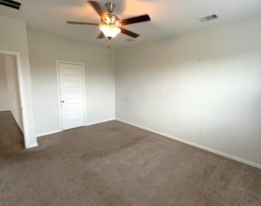 7118 Fannin Street - Photo Thumbnail 14