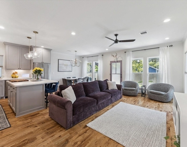 3404 Castor Street - Photo Thumbnail 4