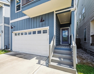 3404 Castor Street - Photo Thumbnail 1