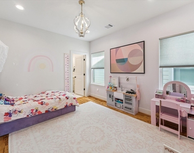 3404 Castor Street - Photo Thumbnail 18
