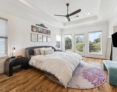 3404 Castor Street - Photo Thumbnail 13