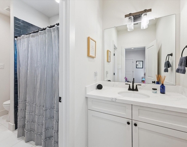 3404 Castor Street - Photo Thumbnail 19