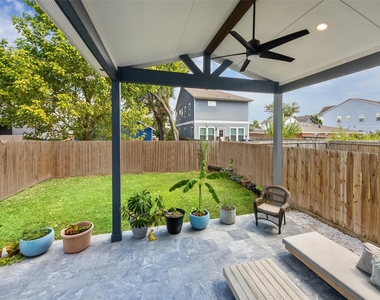 3404 Castor Street - Photo Thumbnail 23