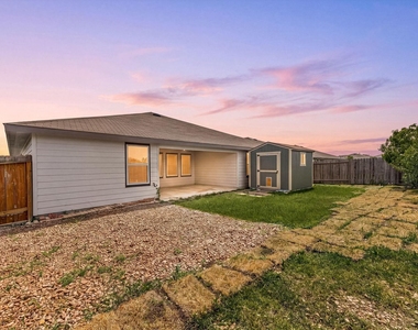 6931 Dell Vista Drive - Photo Thumbnail 2