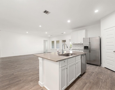 6931 Dell Vista Drive - Photo Thumbnail 16
