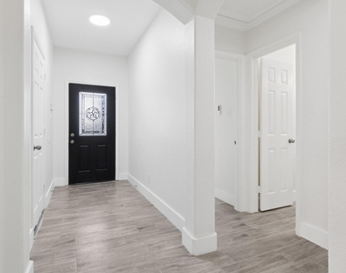17910 Royal Gate Lane - Photo Thumbnail 3