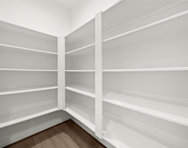 2707 Bronze Vista Drive - Photo Thumbnail 9