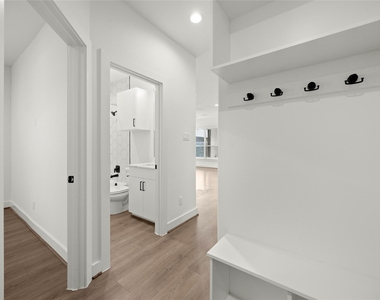 2707 Bronze Vista Drive - Photo Thumbnail 11