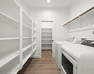 2707 Bronze Vista Drive - Photo Thumbnail 10