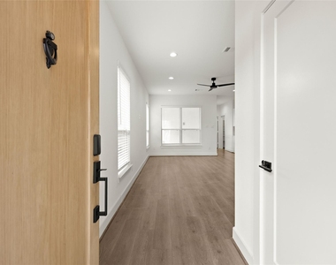 2707 Bronze Vista Drive - Photo Thumbnail 1