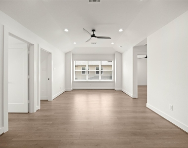 2707 Bronze Vista Drive - Photo Thumbnail 17