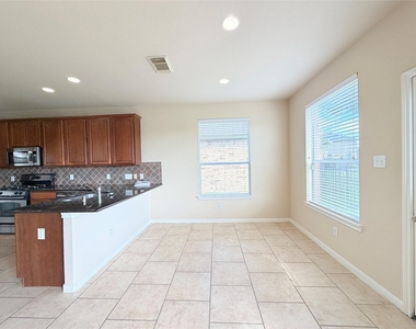 24626 Blane Drive - Photo Thumbnail 11