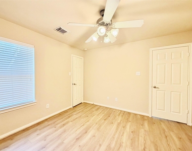 24626 Blane Drive - Photo Thumbnail 26