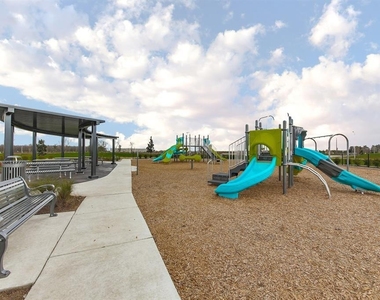 2312 Rosemary Street - Photo Thumbnail 13