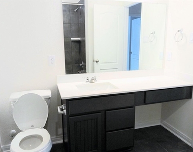 2312 Rosemary Street - Photo Thumbnail 12