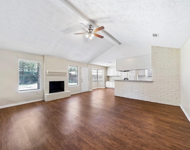 7962 Southmeadow Drive - Photo Thumbnail 2