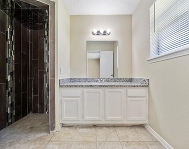 7962 Southmeadow Drive - Photo Thumbnail 16