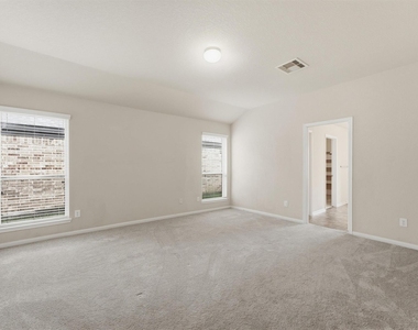 5211 Cayenne Lane - Photo Thumbnail 16