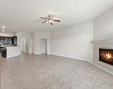5211 Cayenne Lane - Photo Thumbnail 6