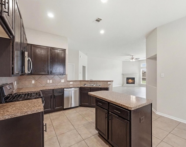 5211 Cayenne Lane - Photo Thumbnail 9