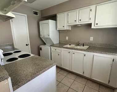 1433 Cedar Post Lane - Photo Thumbnail 4